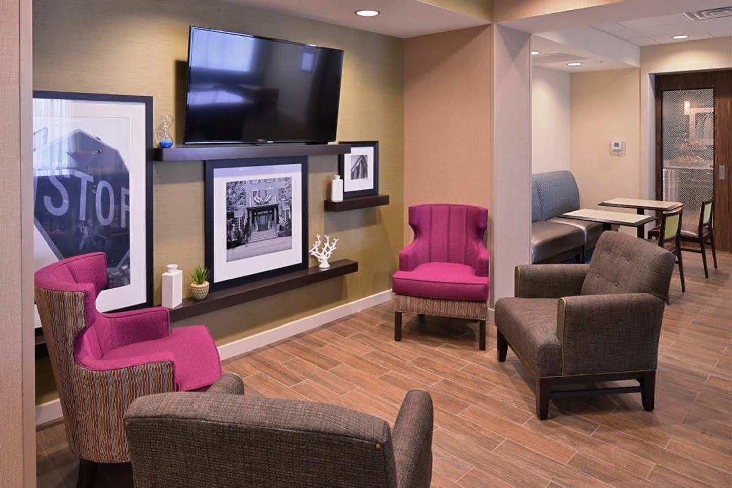 Hampton Inn Leavenworth Exteriör bild